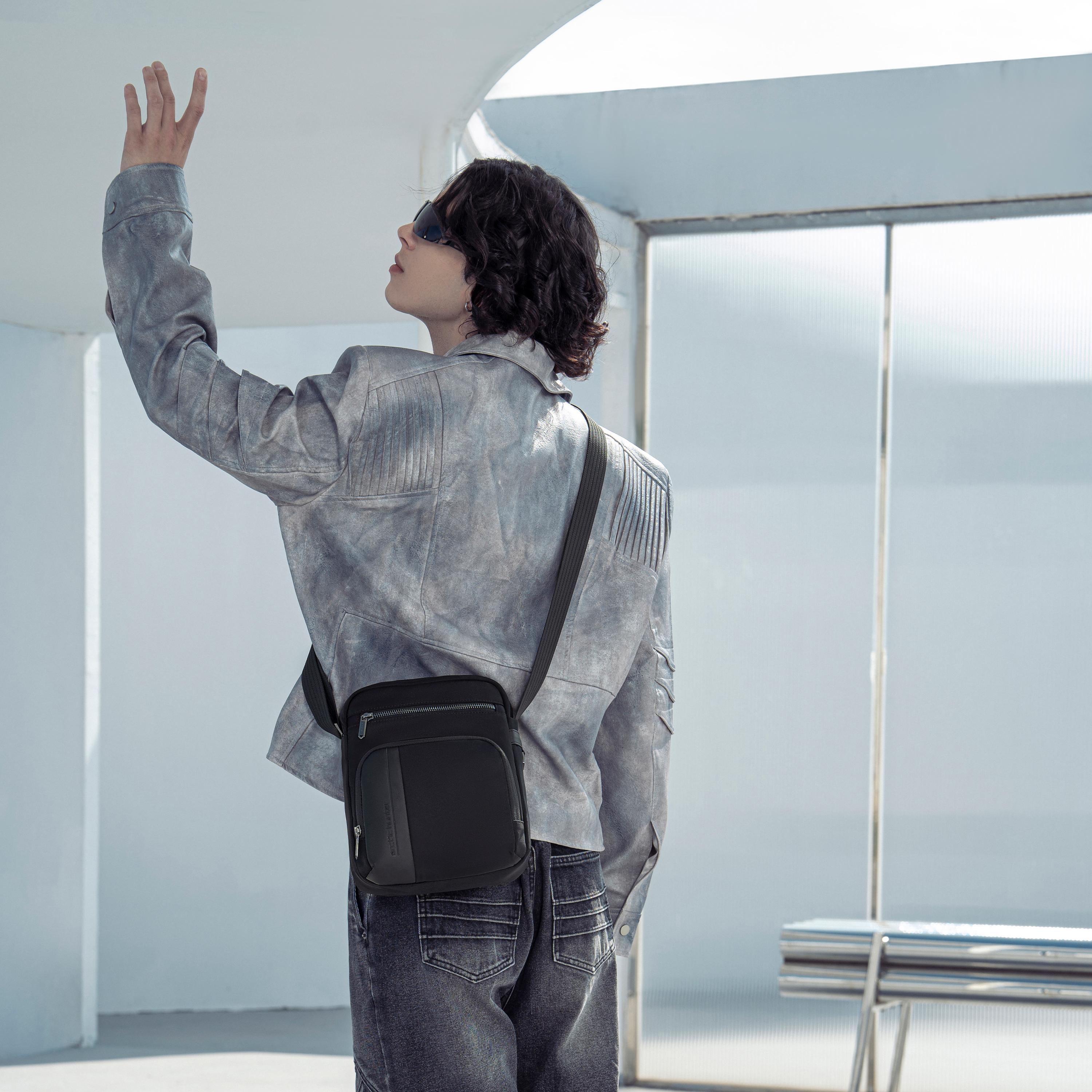 KB00831 Black - arctichunter-eg