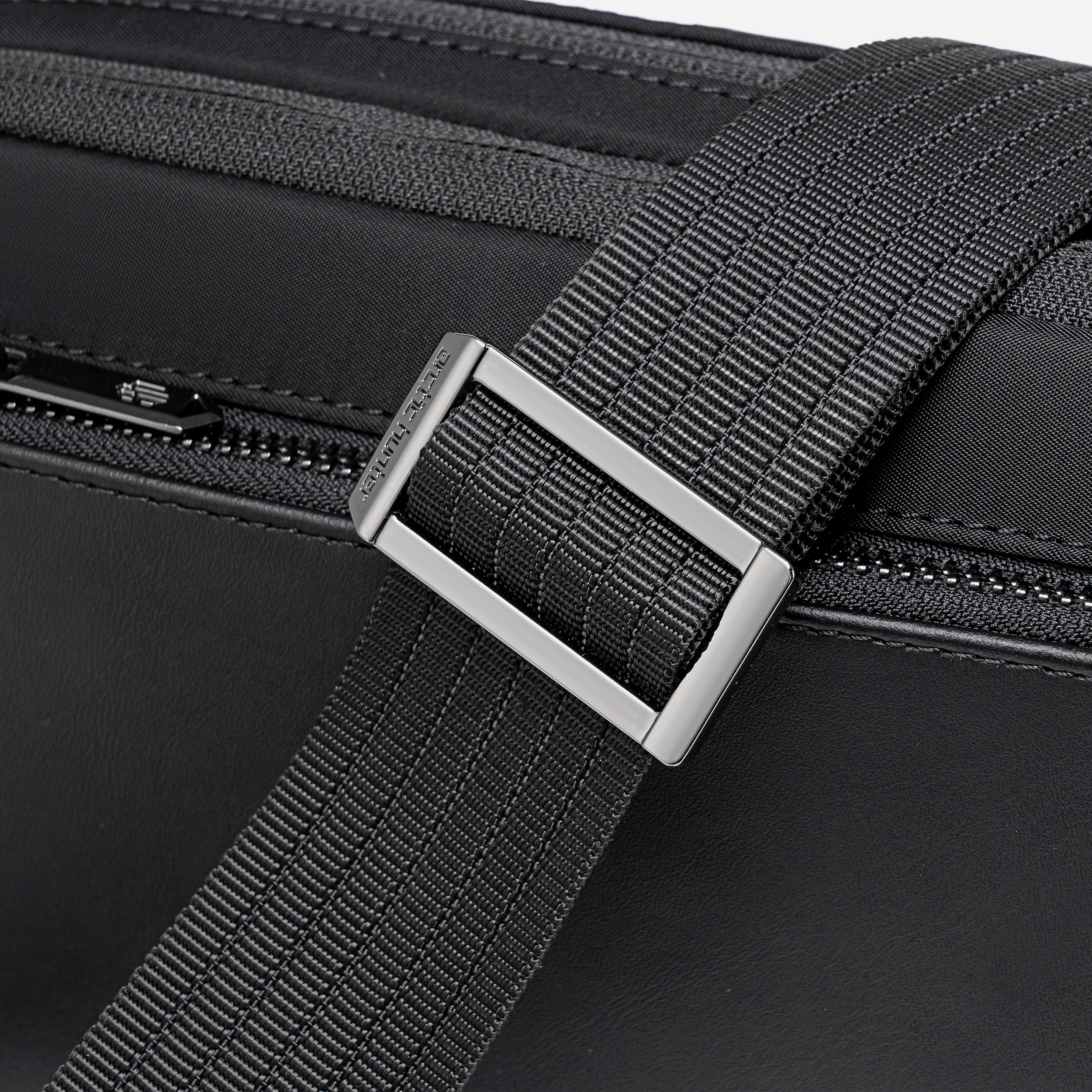 XB00826 Black arctichunter-eg