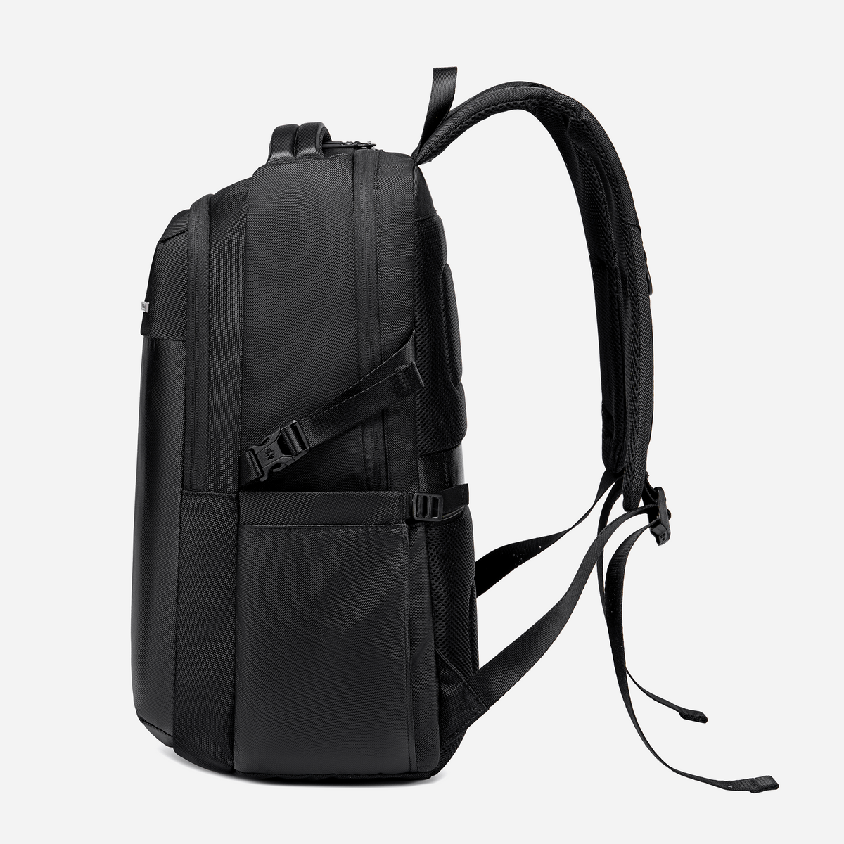 GB00916 Golden Wolf