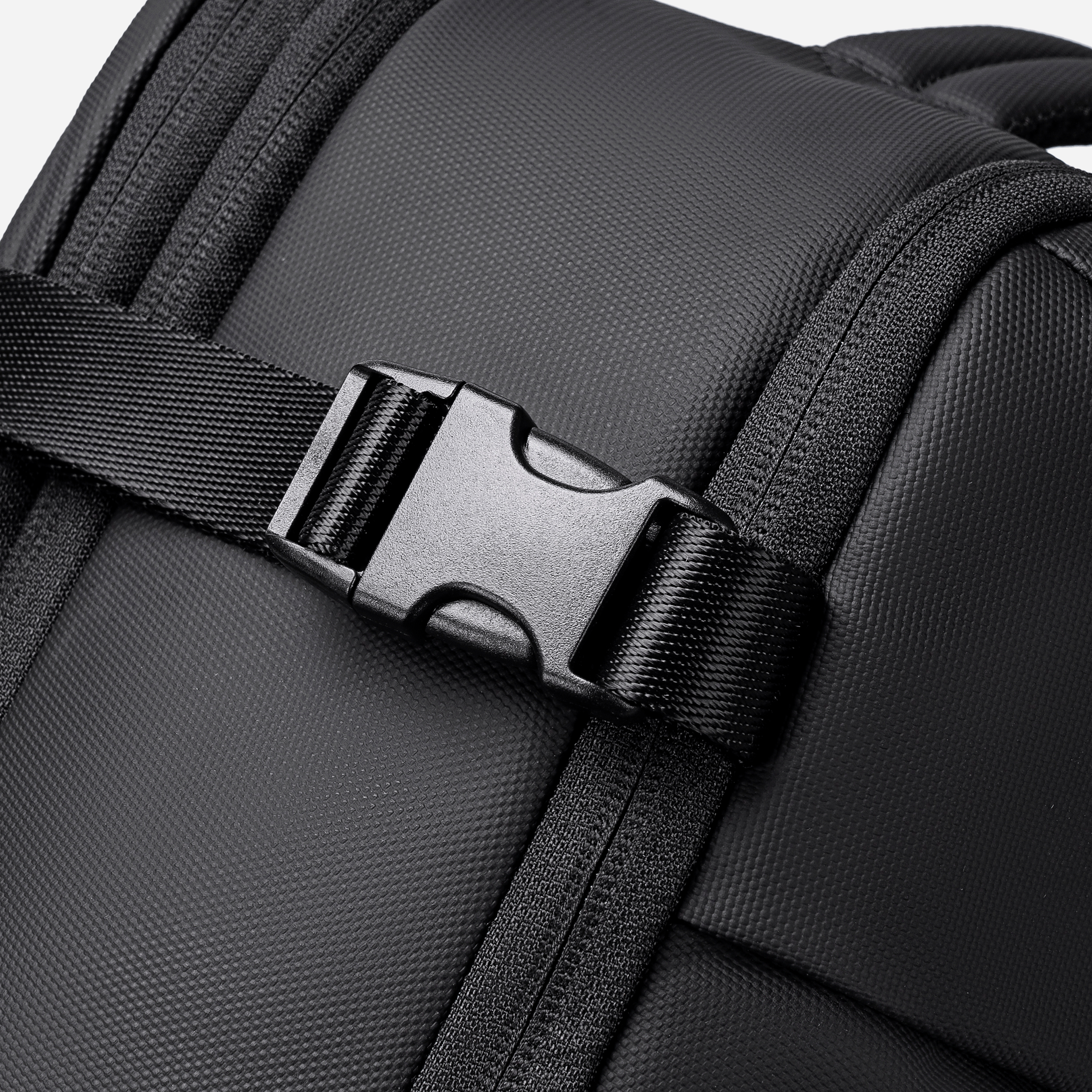 B00865 BLACK arctichunter-eg