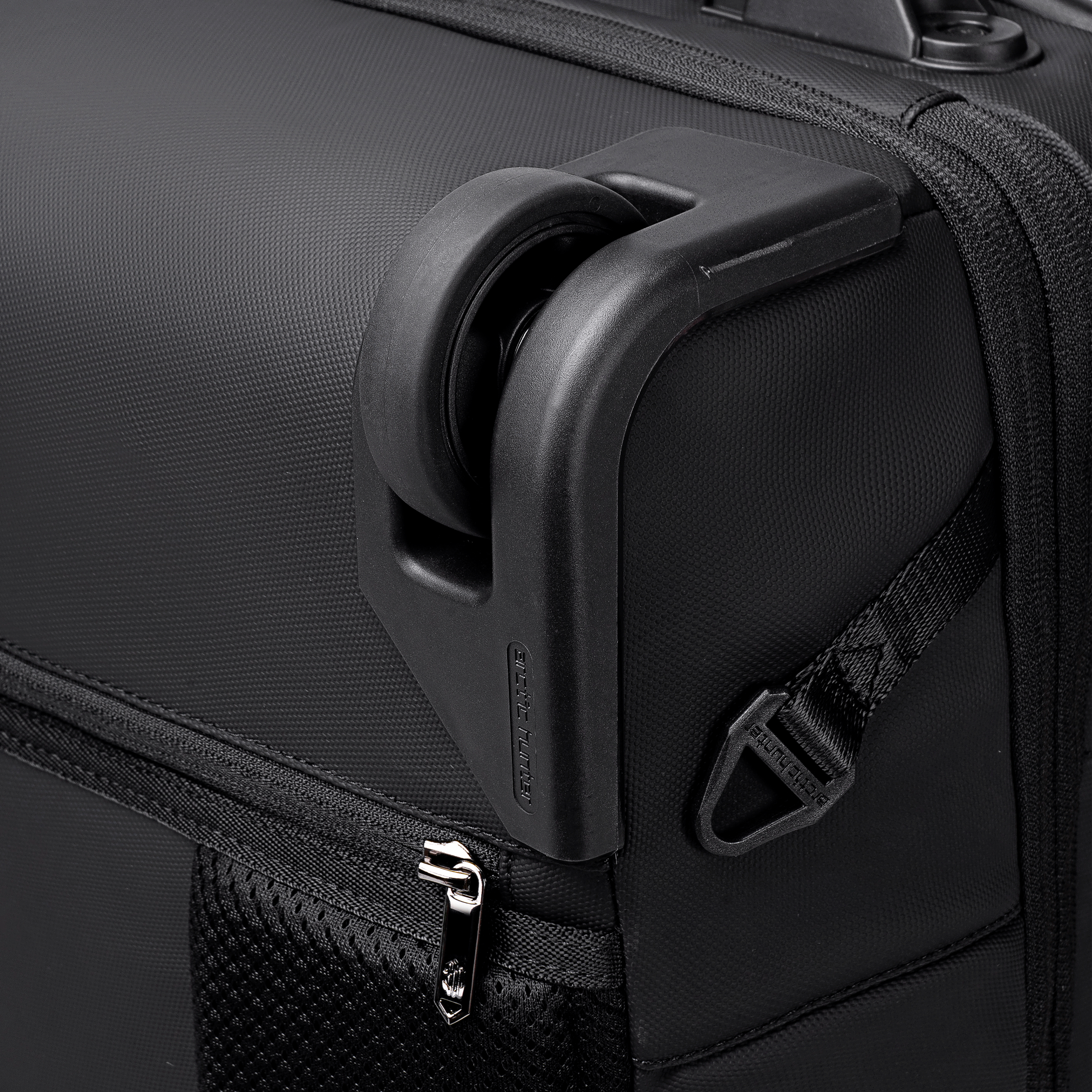 LG00861 Black arctichunter-eg