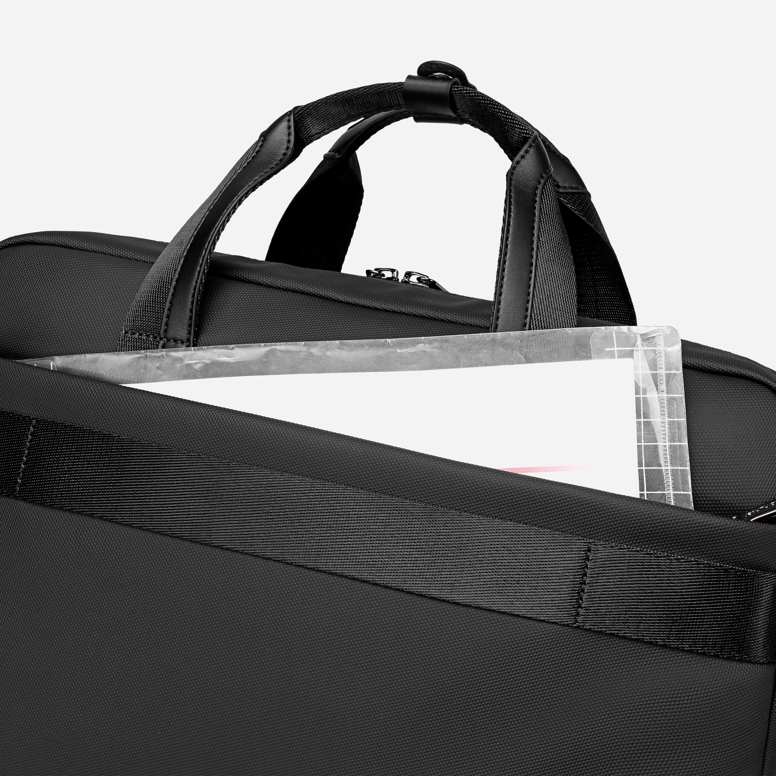 GWB00889 Black arctichunter-eg