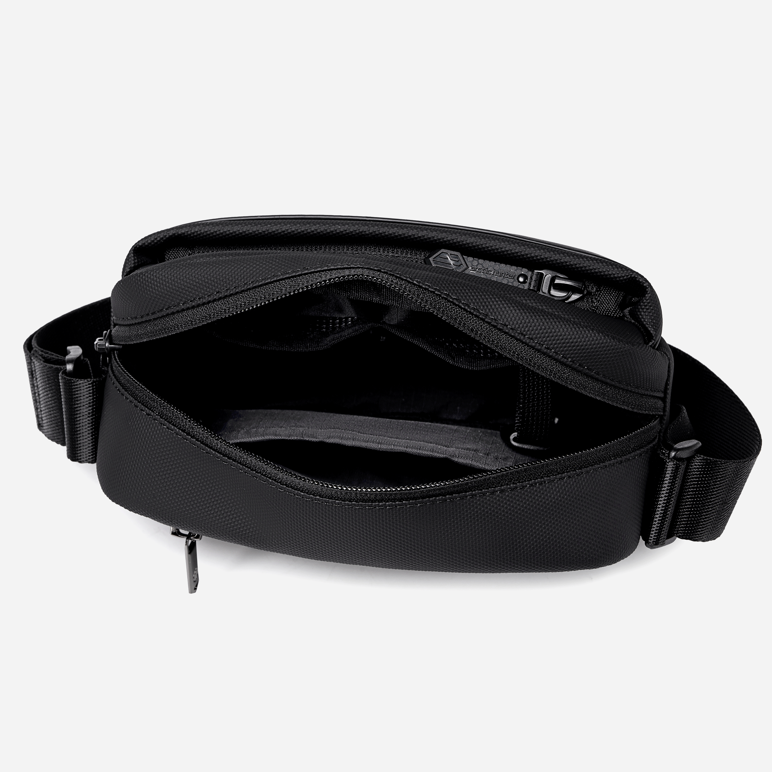 KB00946 Black arctichunter-eg