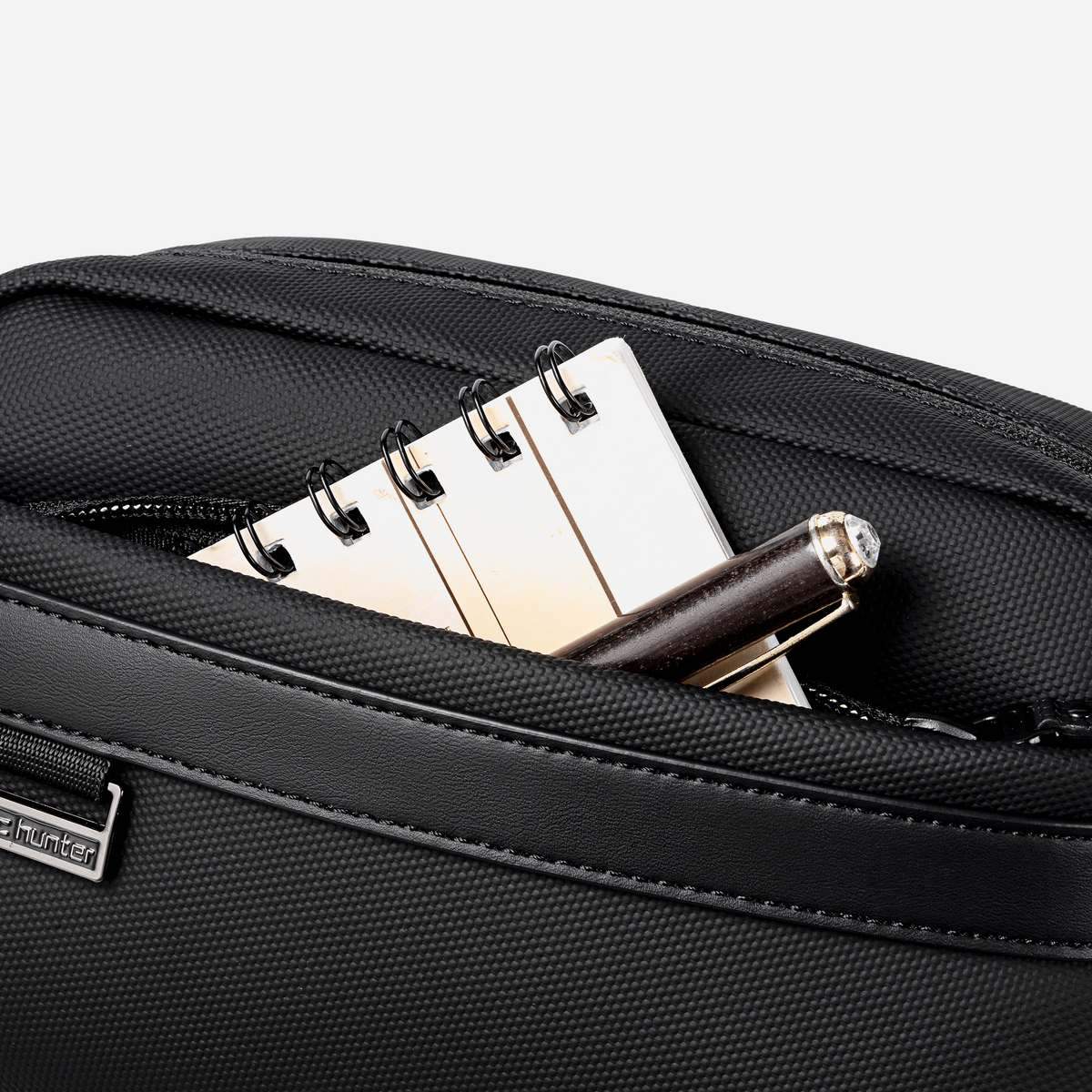 KB00946 Black arctichunter-eg