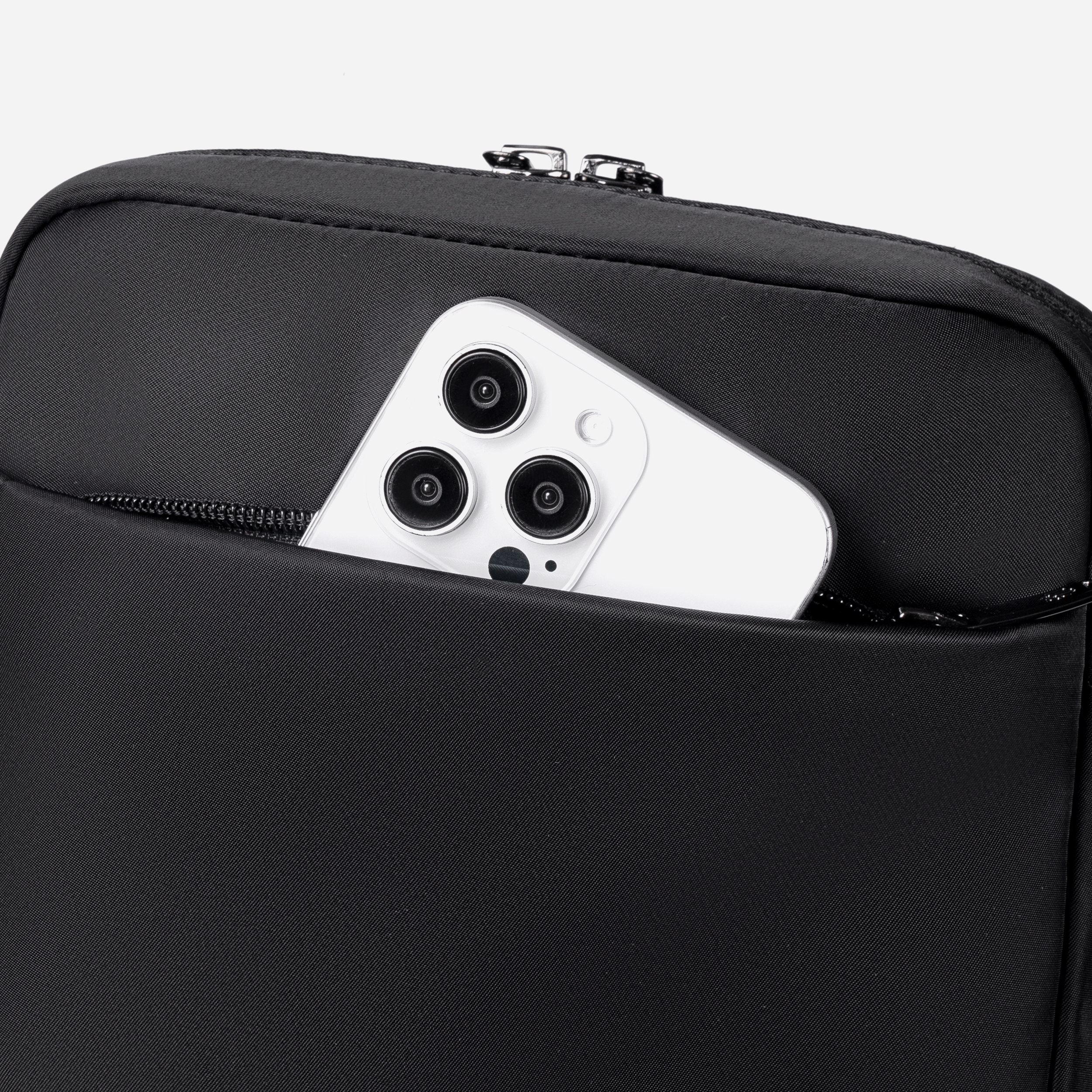 KB00831 Black arctichunter-eg