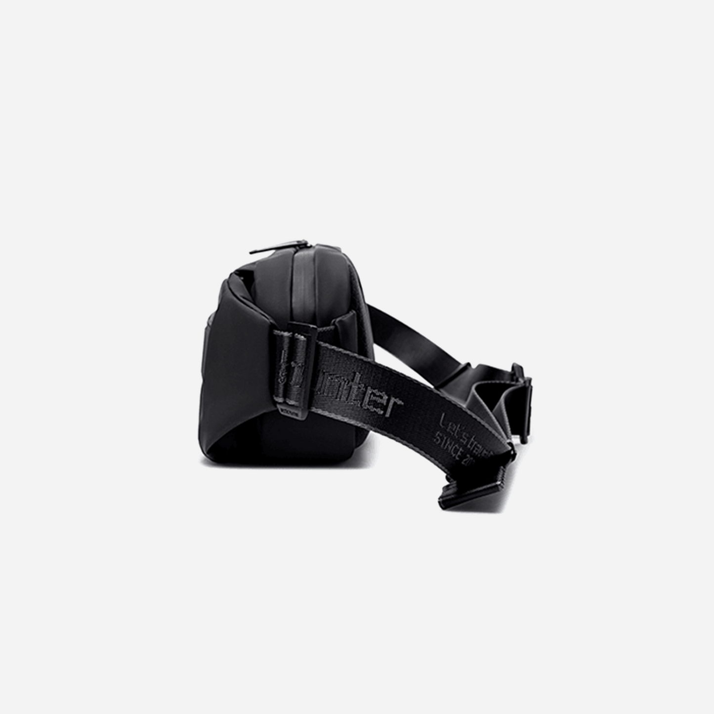 YB00043 Black
