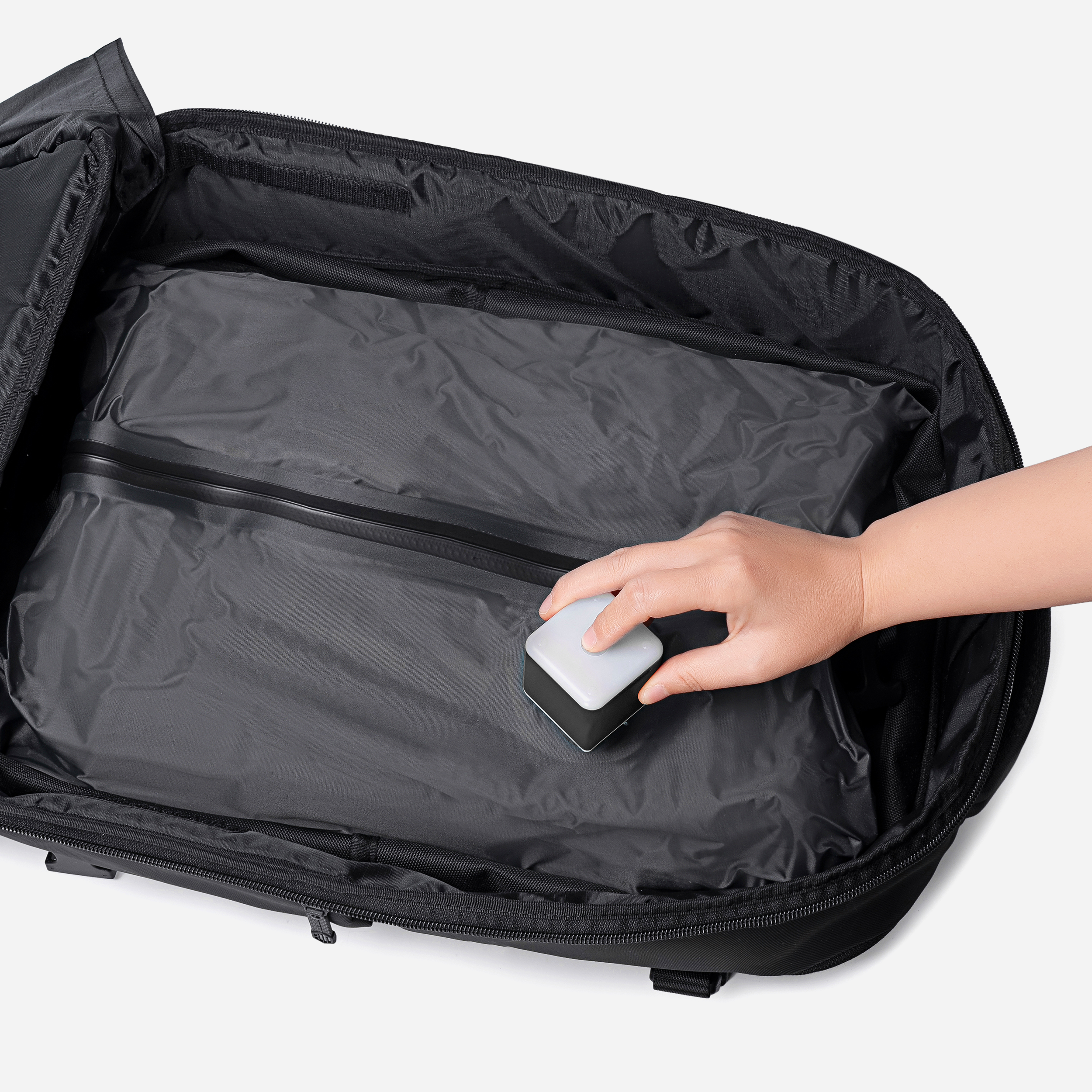 LG00866 Black arctichunter-eg