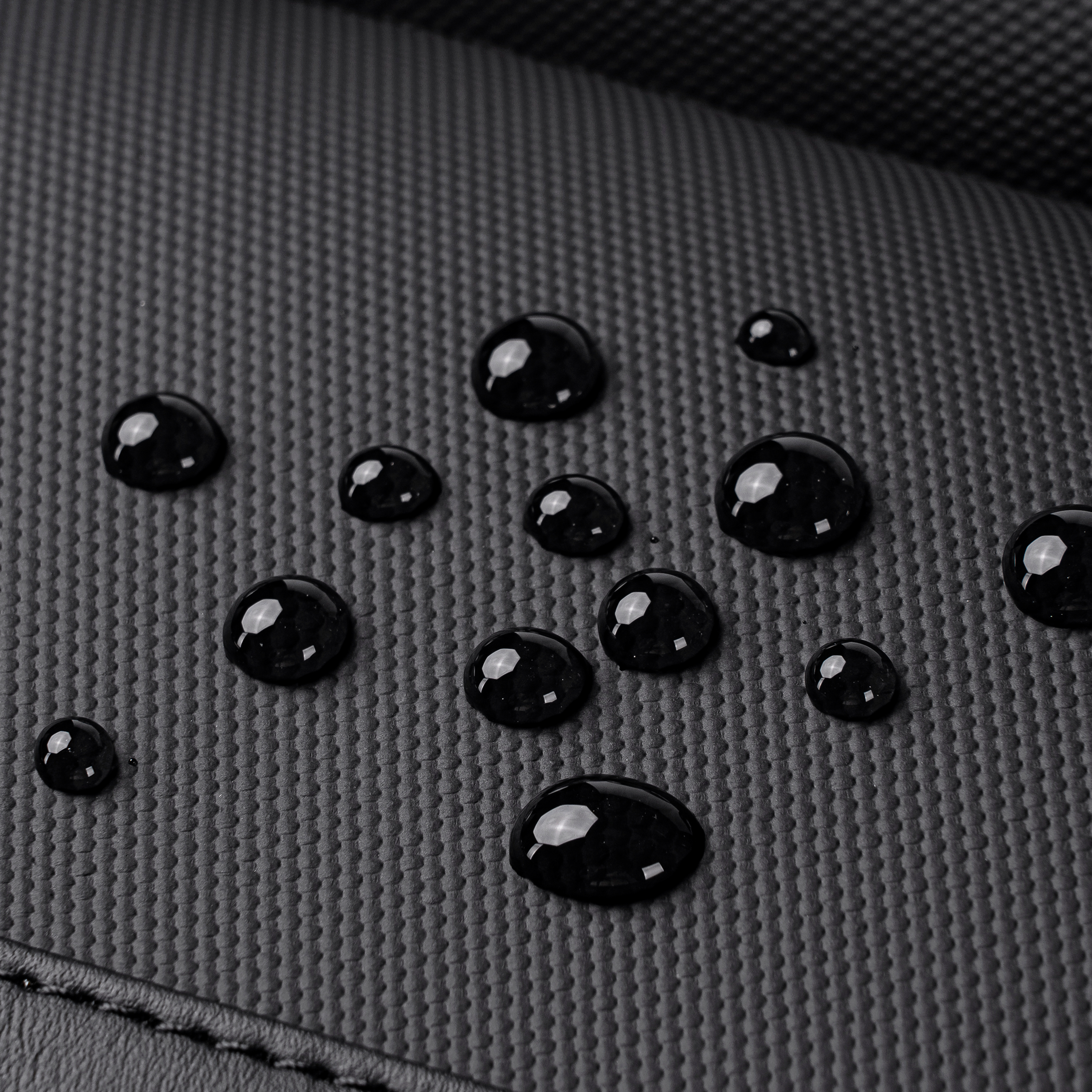 LG00860 Black arctichunter-eg