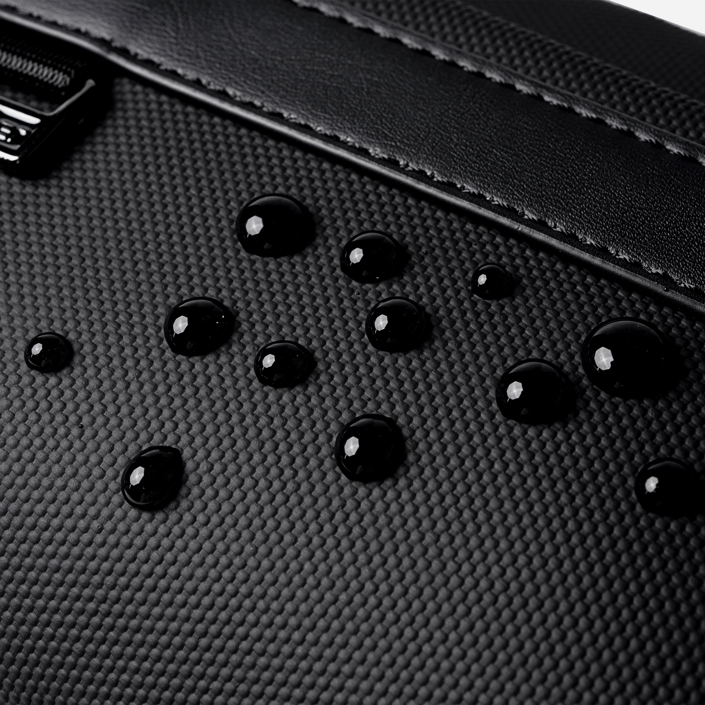 KB00946 Black arctichunter-eg