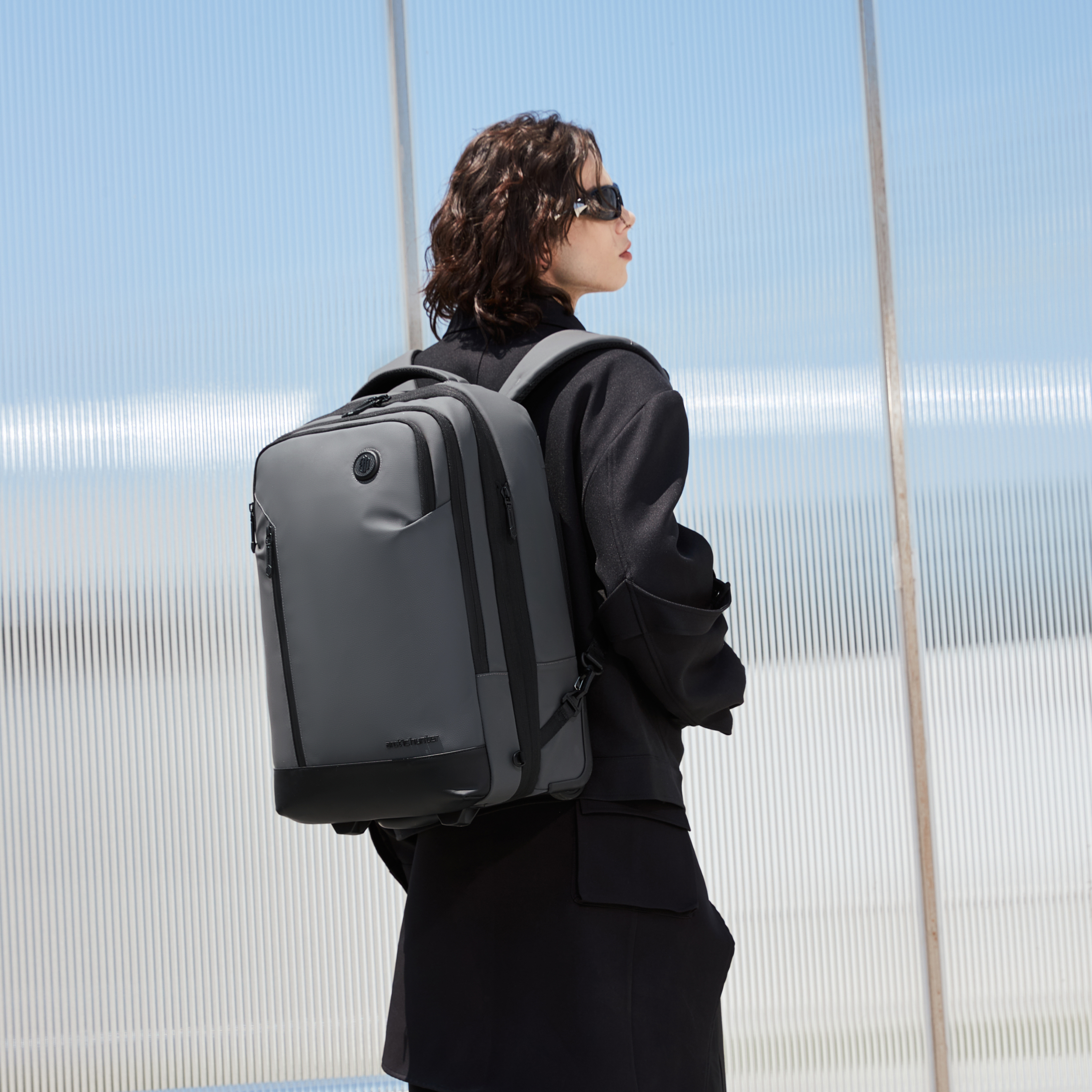 LG00861 Black arctichunter-eg