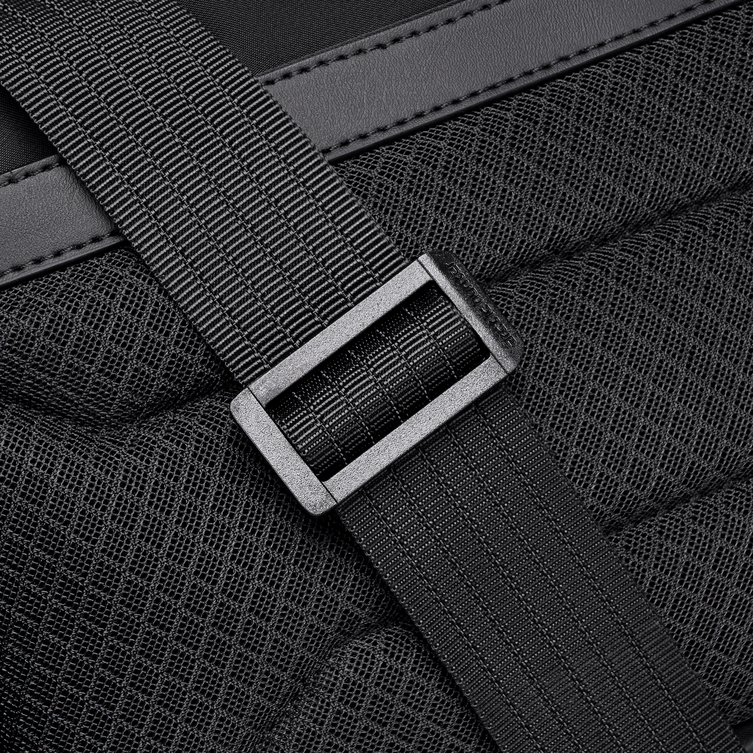 XB00829 Black arctichunter-eg