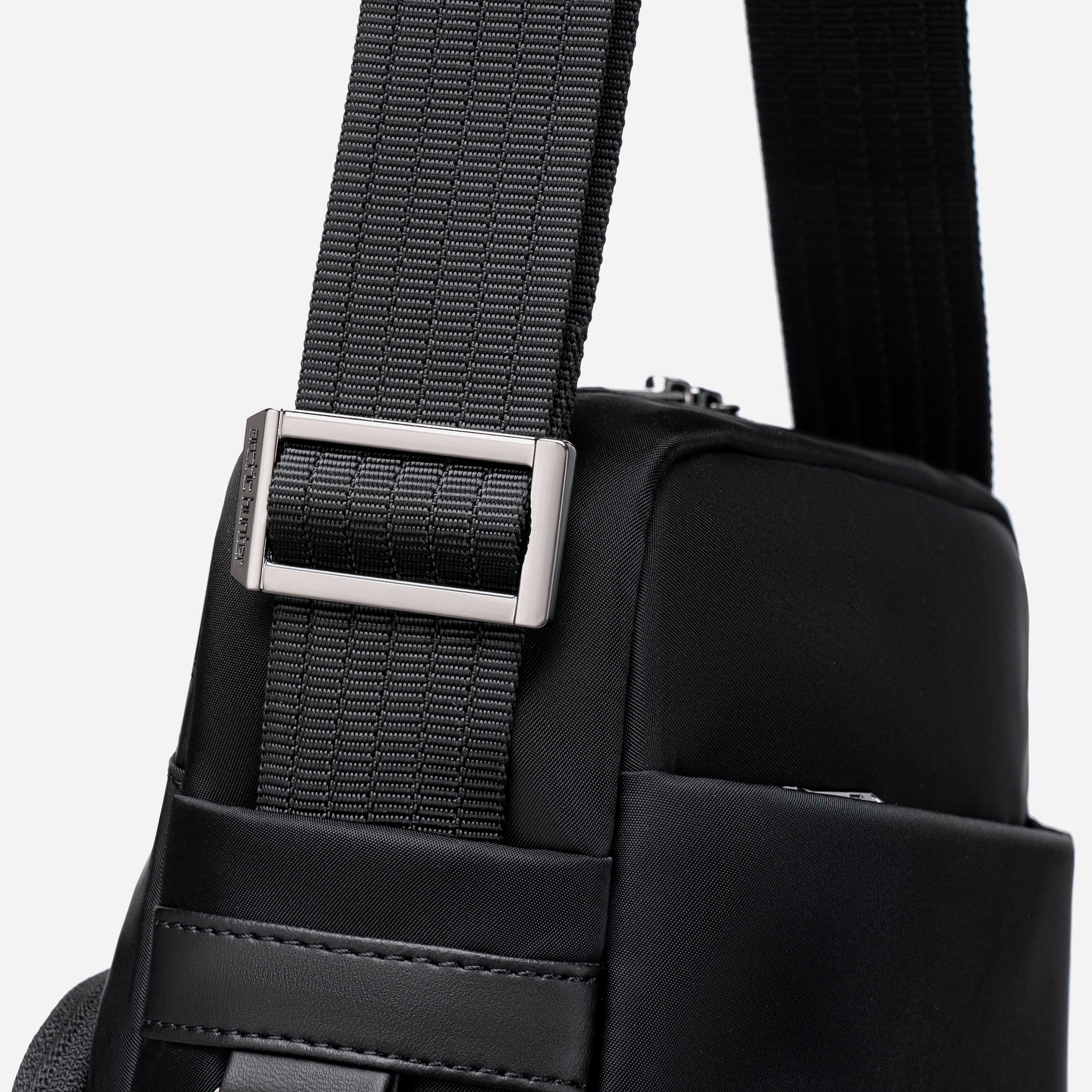 KB00831 Black arctichunter-eg