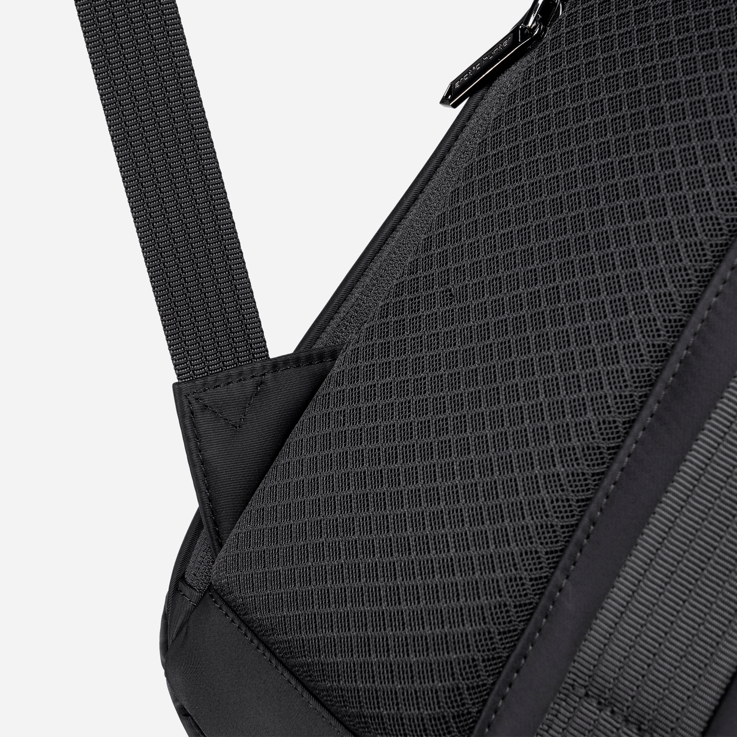 B00811 Black arctichunter-eg