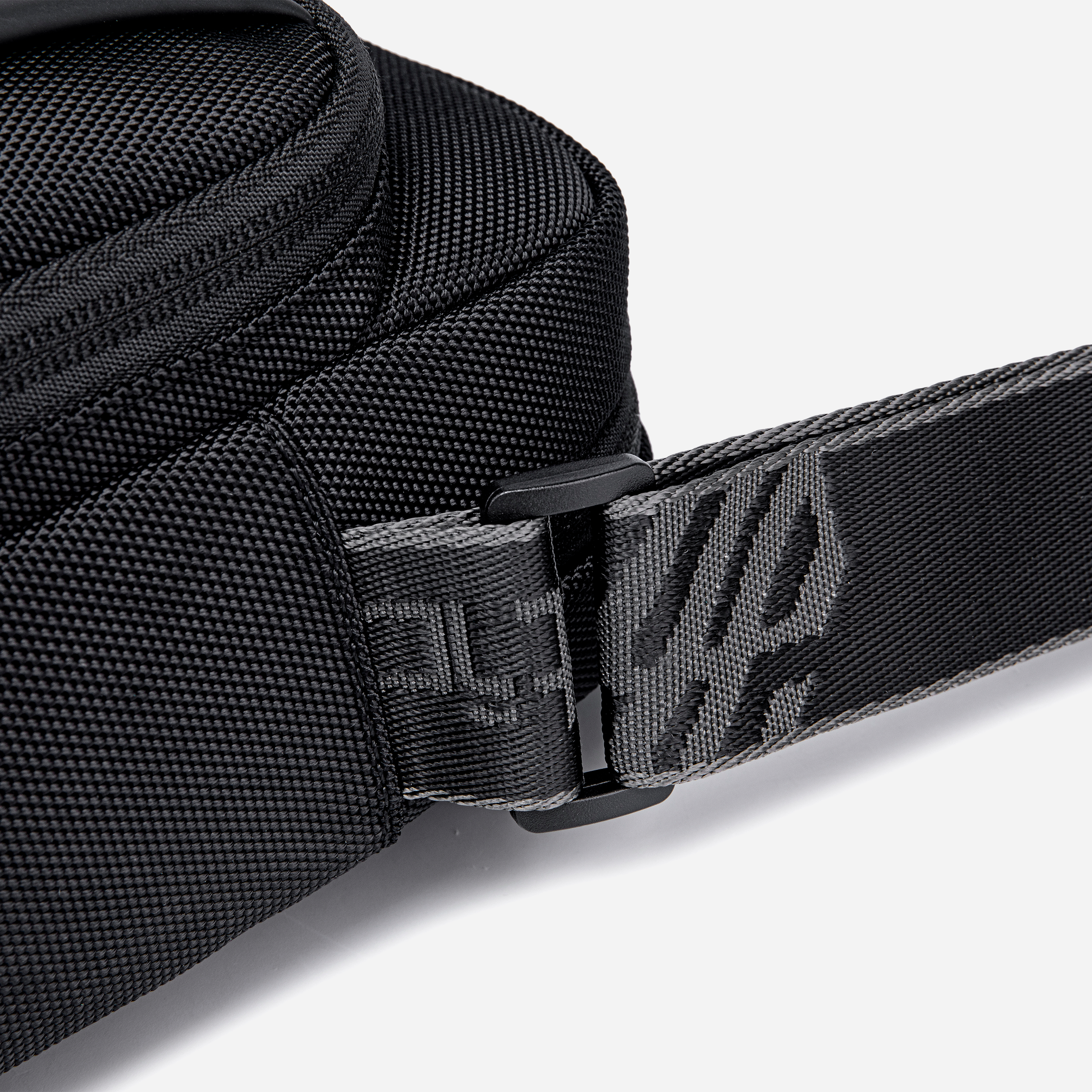 K00542 Black Arctic Hunter