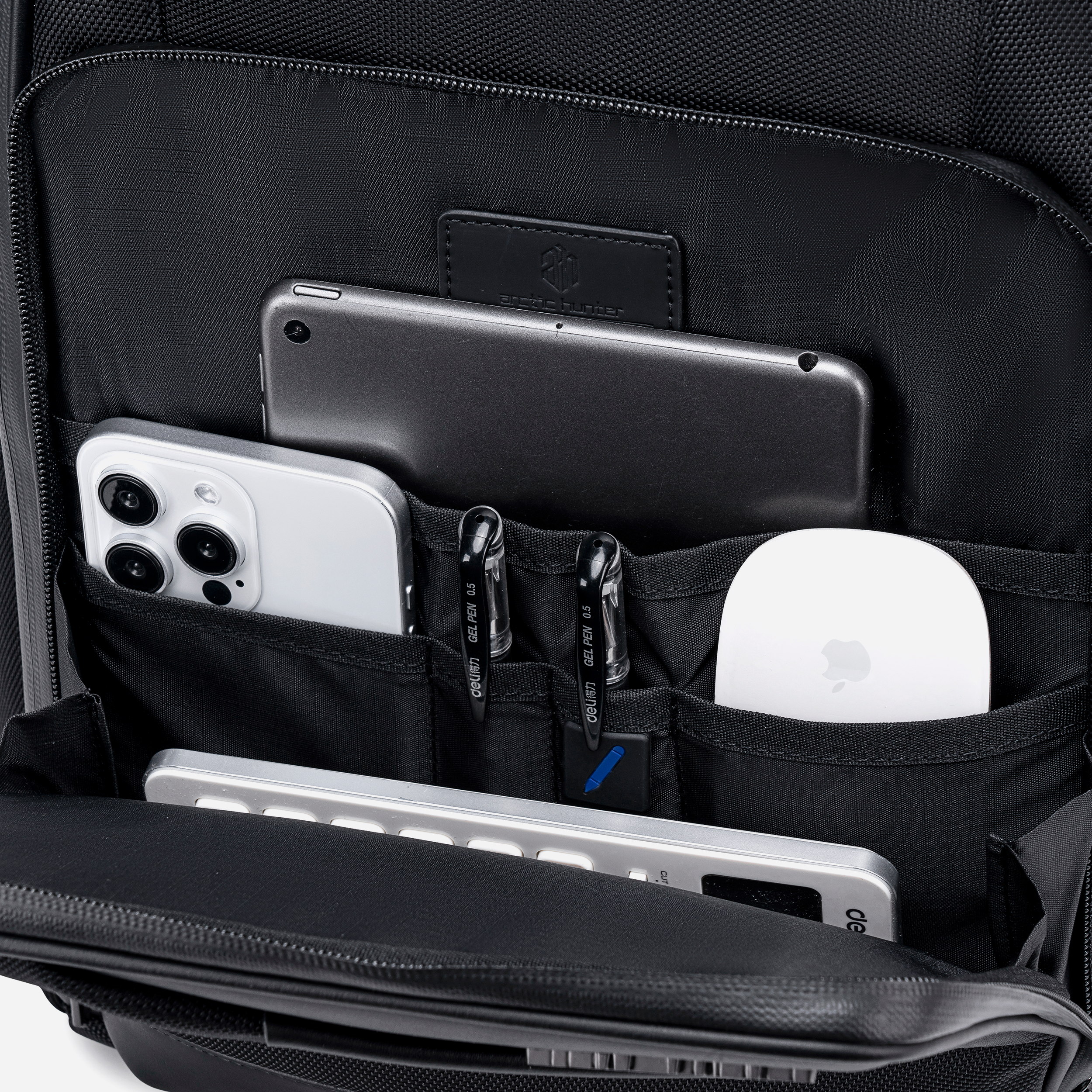 B00675 Black Arctic Hunter