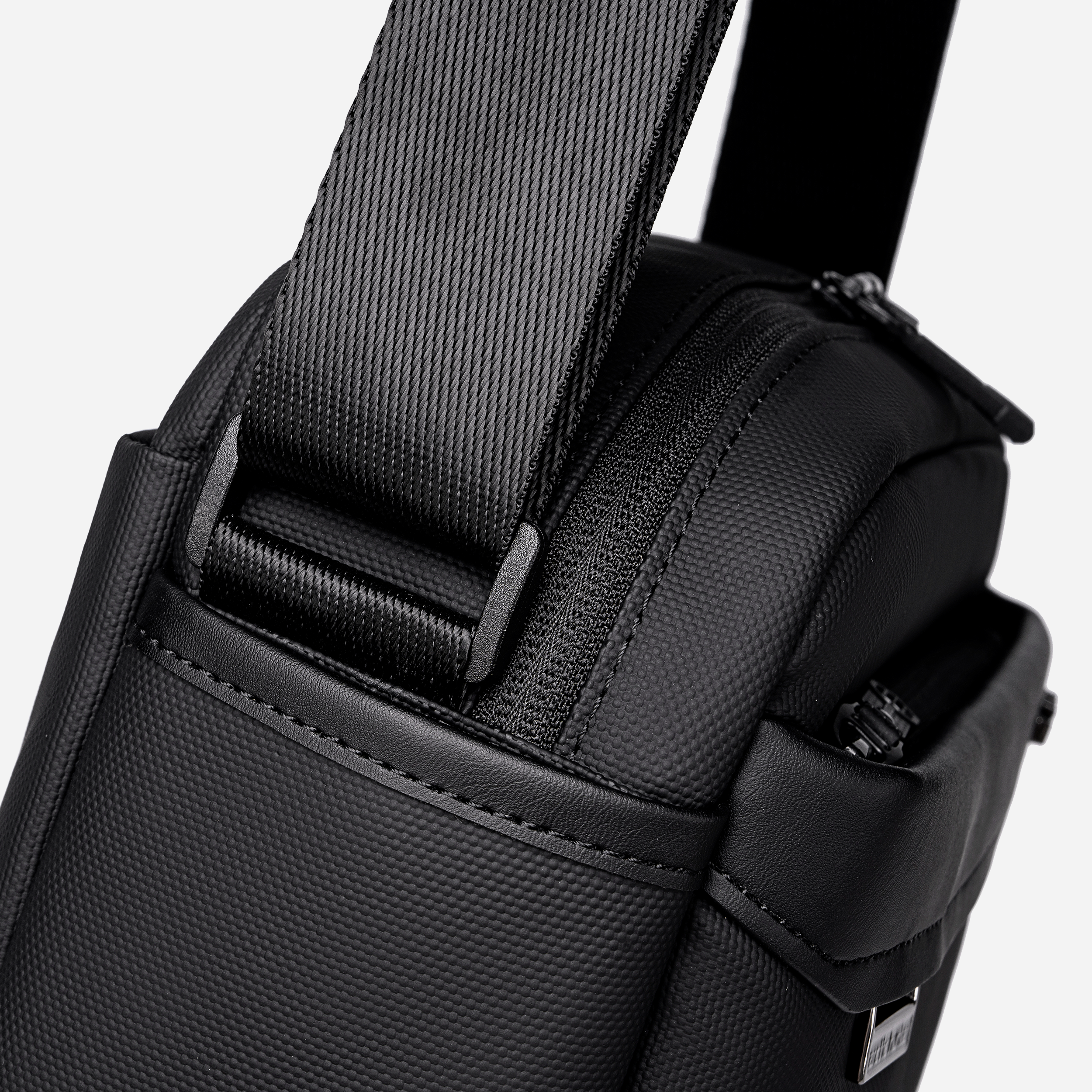 KB00944 Black Arctic Hunter