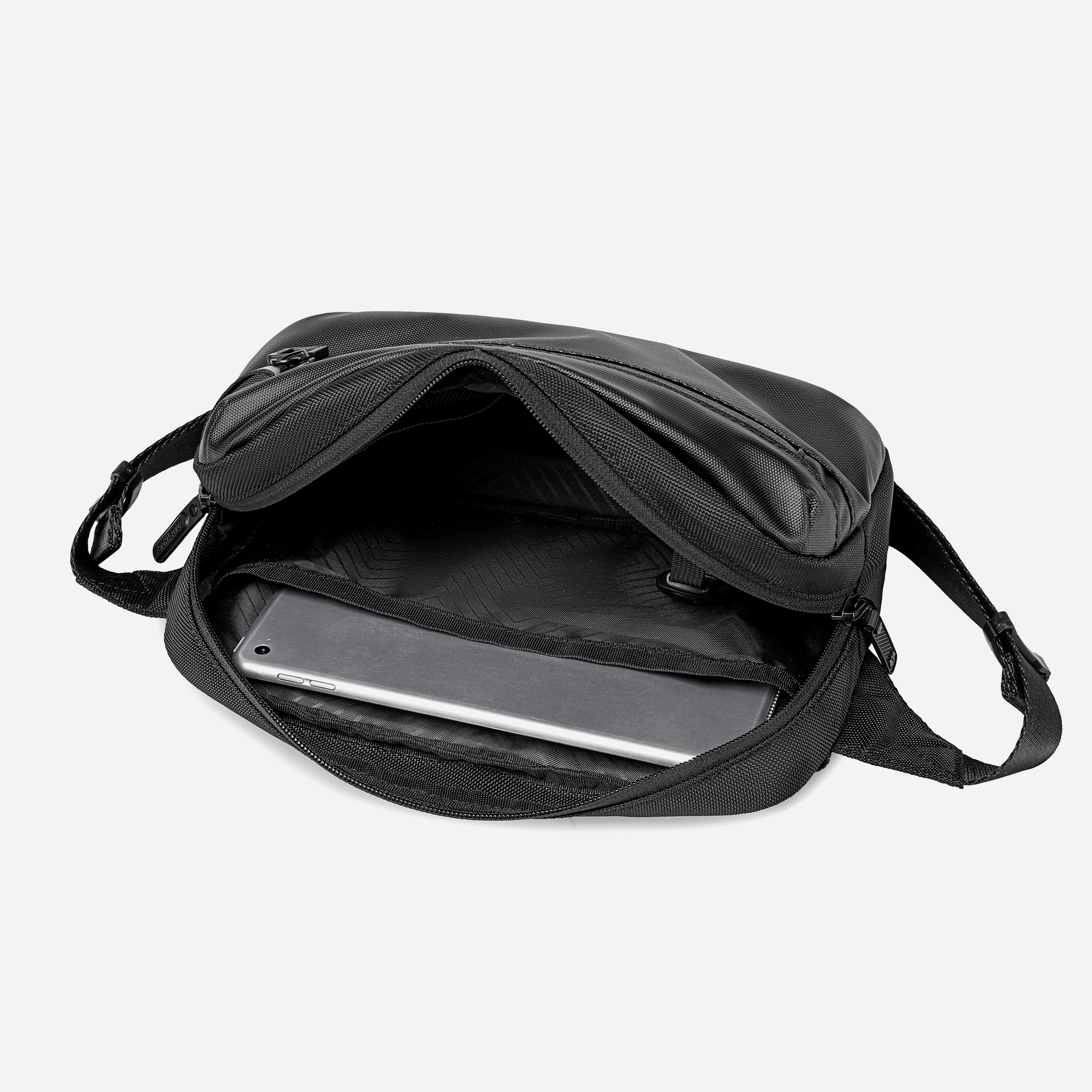 GXB00864 arctichunter-eg
