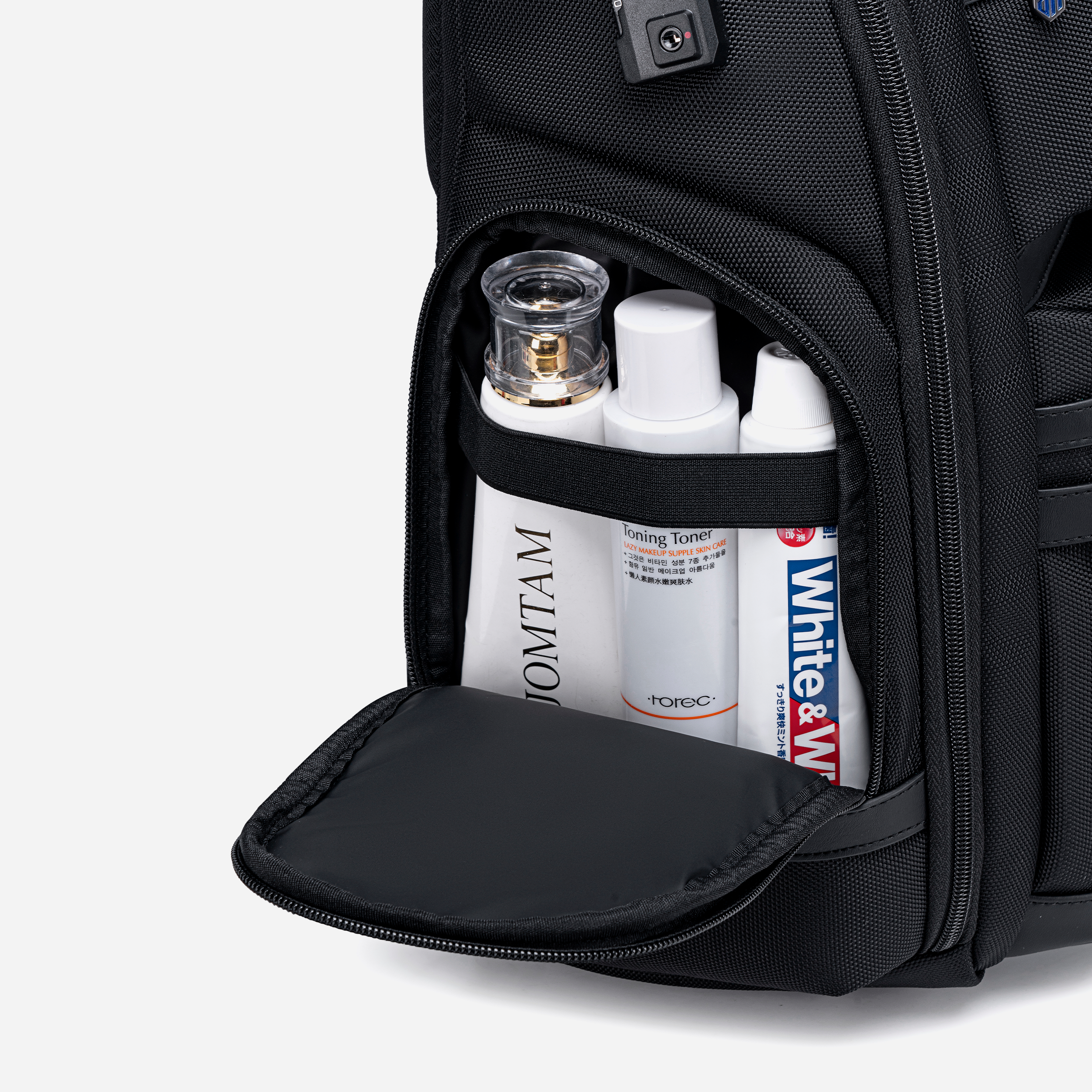 B00682 Blue arctichunter-eg