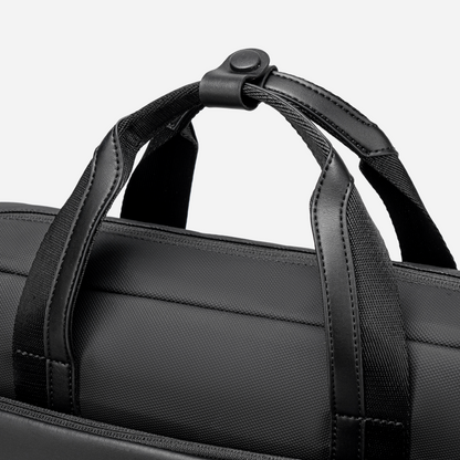 GWB00889 Black arctichunter-eg