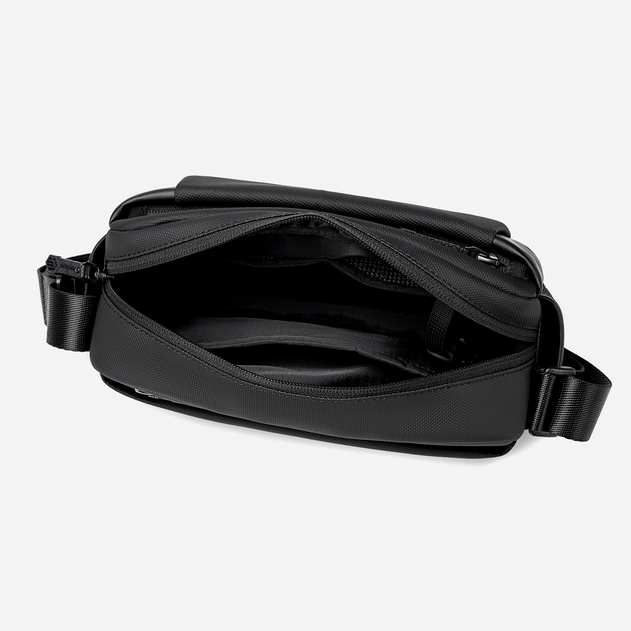 K00943 Black arctichunter-eg