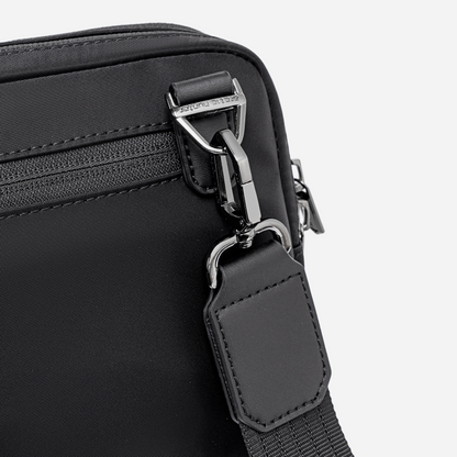 XB00826 Black arctichunter-eg
