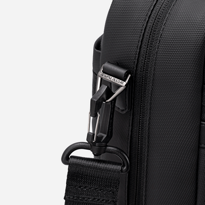 GWB00888 Black arctichunter-eg