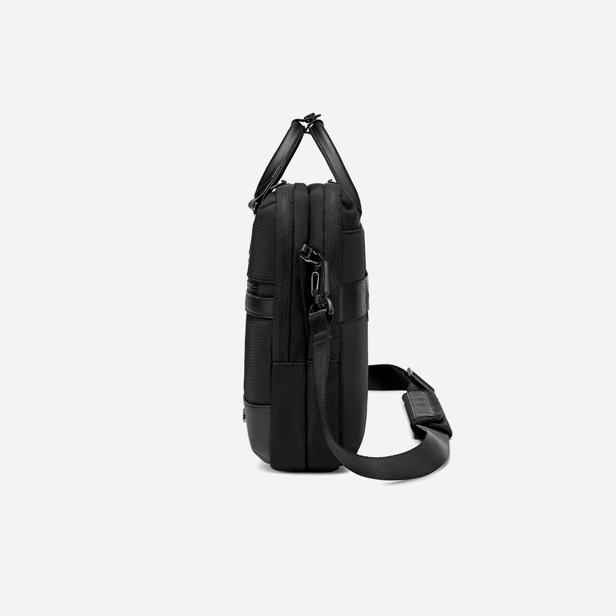 GW00889 Arctic Hunter