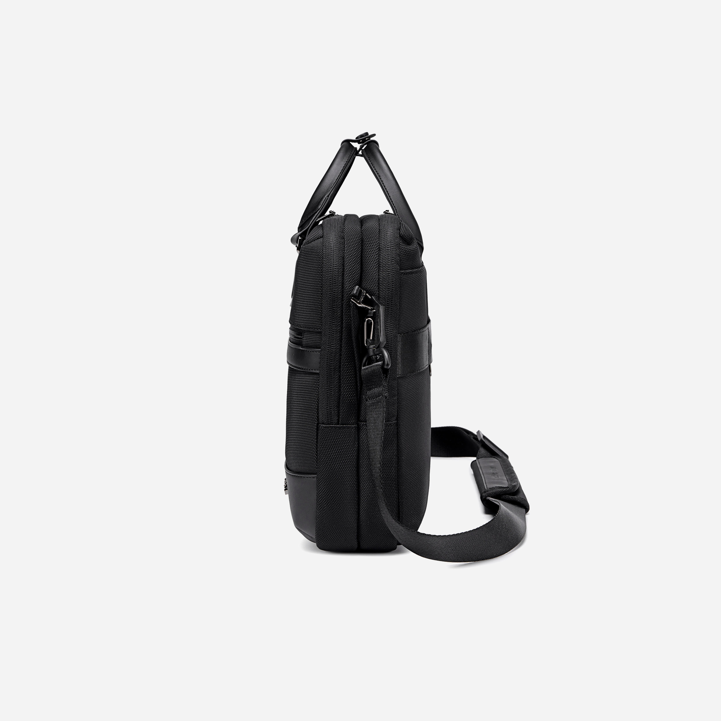 GW00889 Arctic Hunter