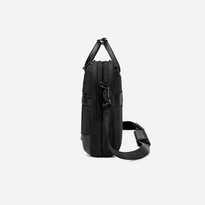 GW00889 Arctic Hunter