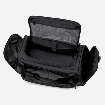 GXB00947 Black Arctic Hunter