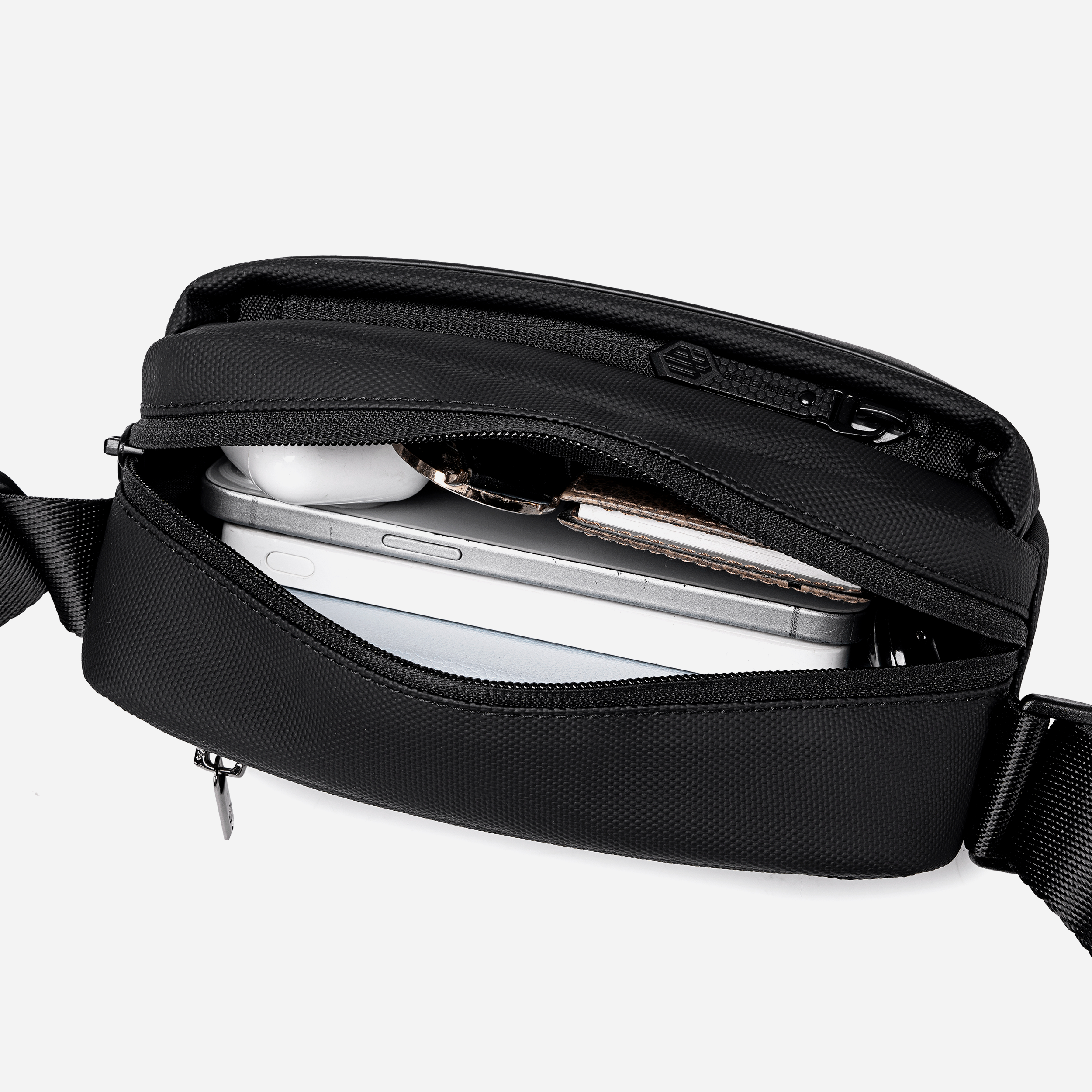 KB00946 Black arctichunter-eg