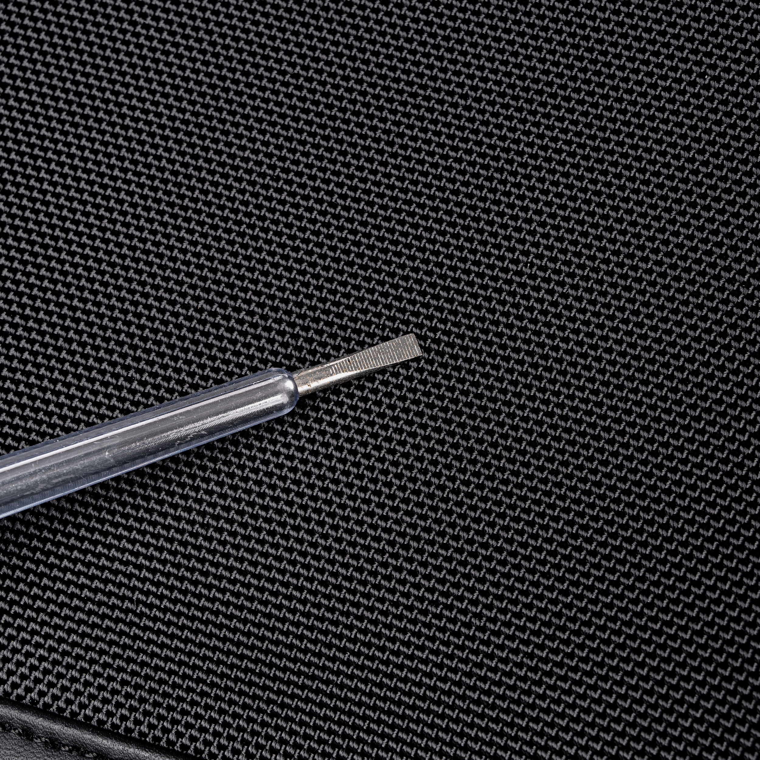 LGX004 Black 28 Liters