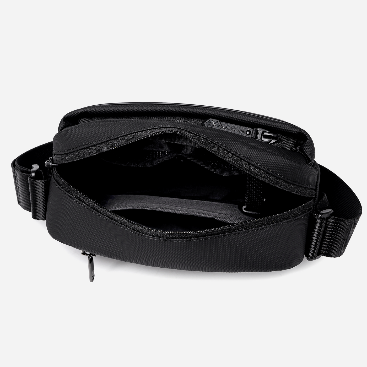 KB00946 Black arctichunter-eg