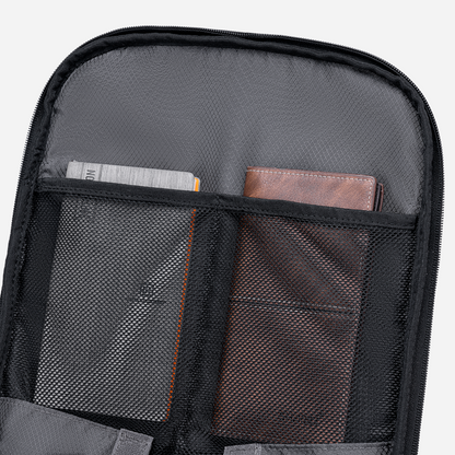 B00683 Blue arctichunter-eg