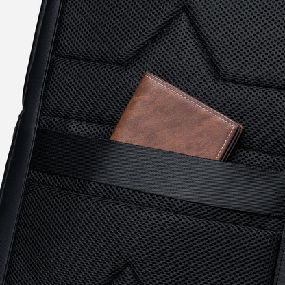 GB00731 Black Golden Wolf