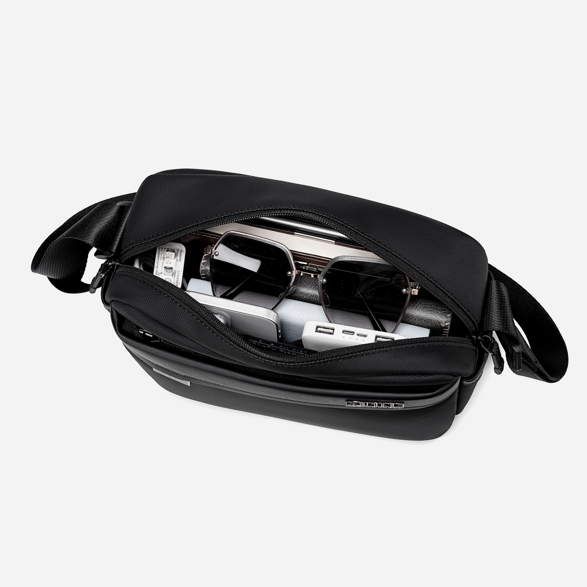 KB00944 Black Arctic Hunter