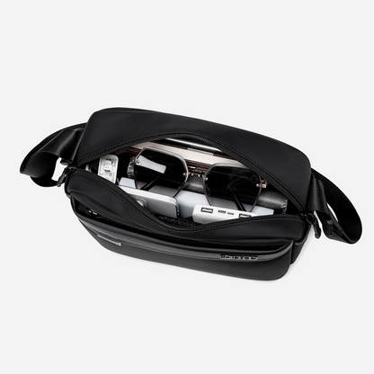 KB00944 Black Arctic Hunter