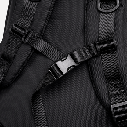 GXB00947 Black Arctic Hunter