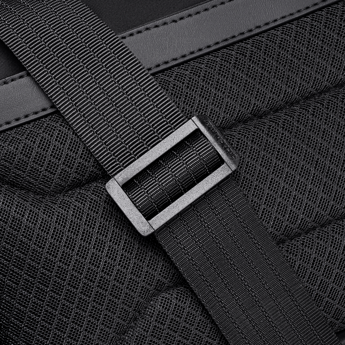 XB00829 Black arctichunter-eg