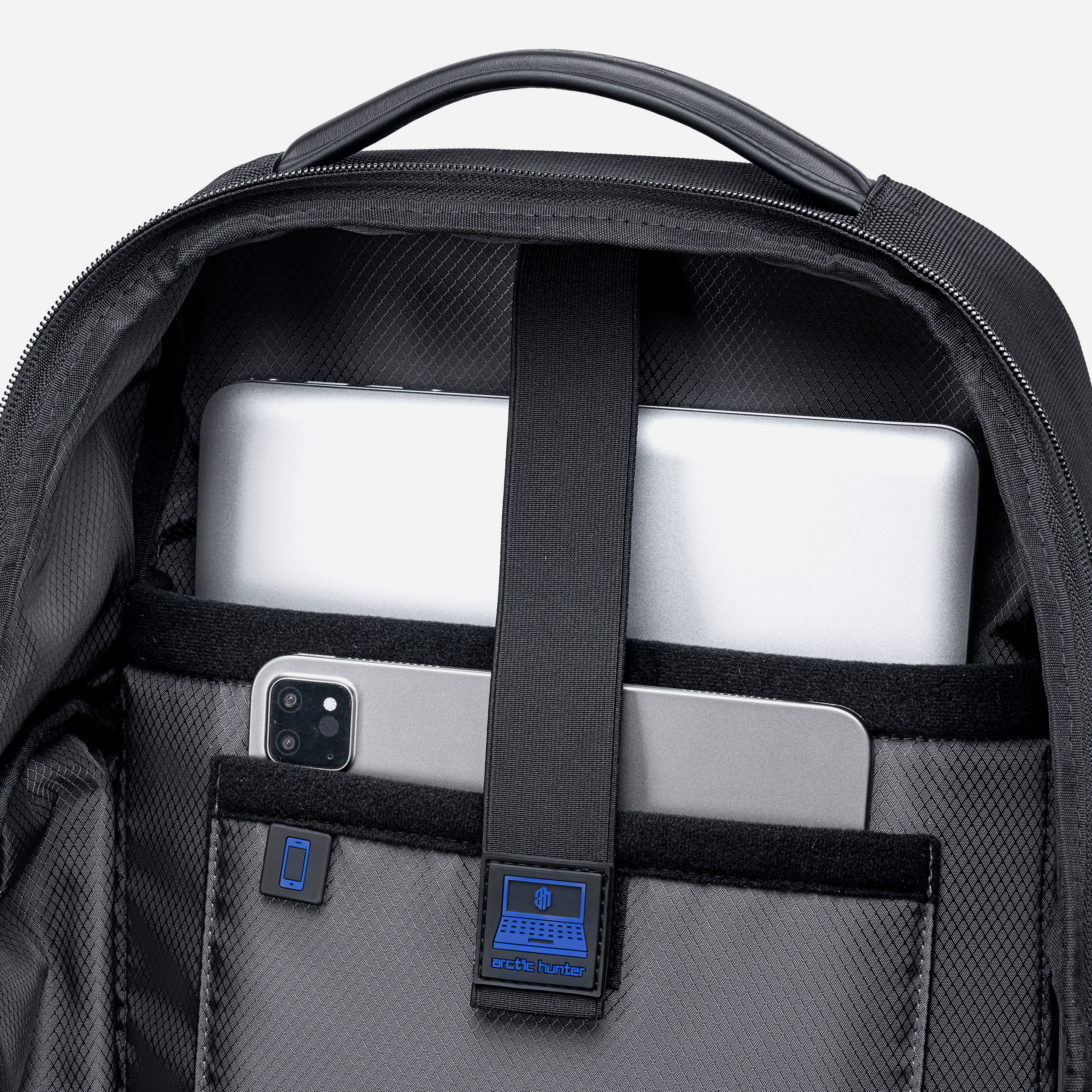 B00683 Blue arctichunter-eg