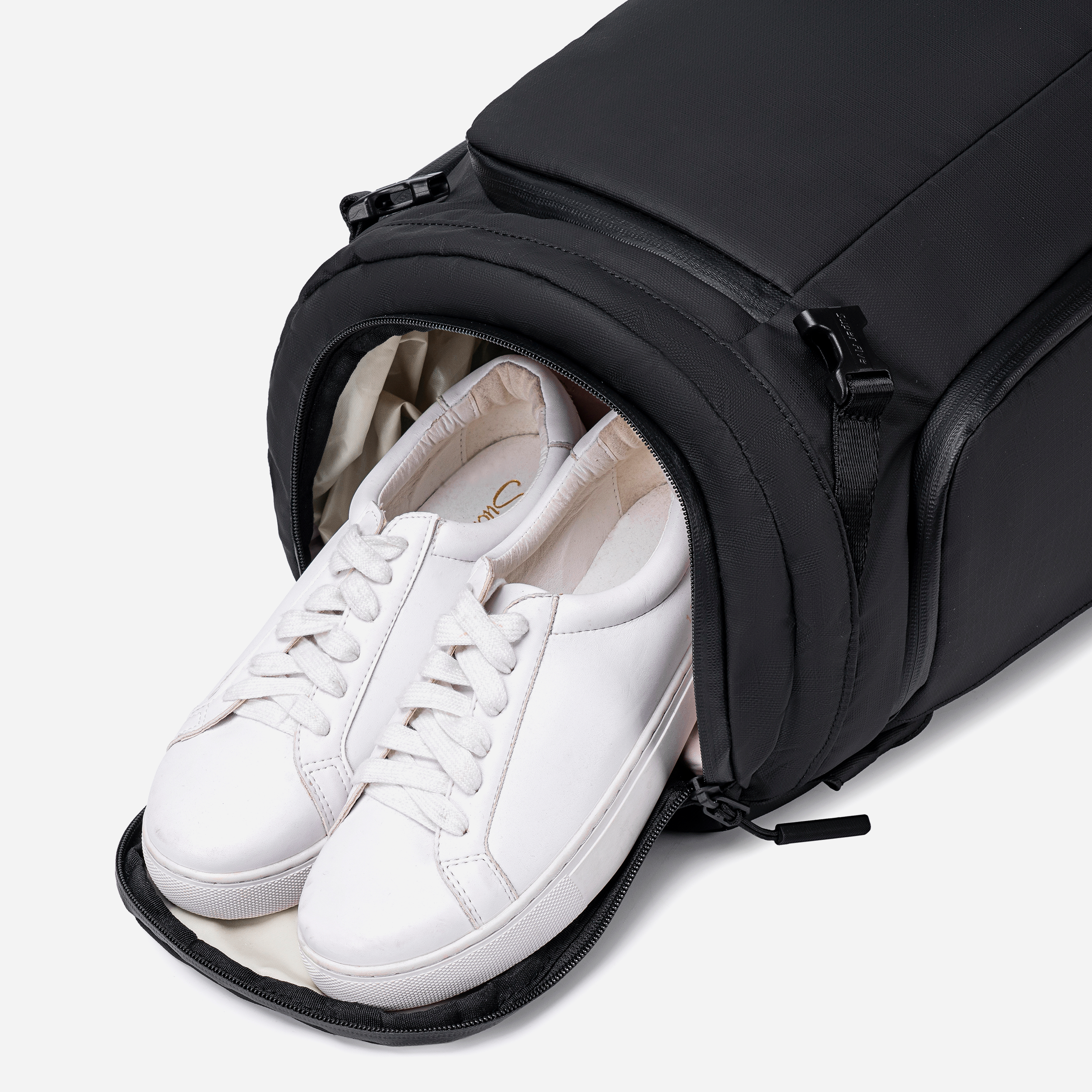 FB00742 Off White Super5