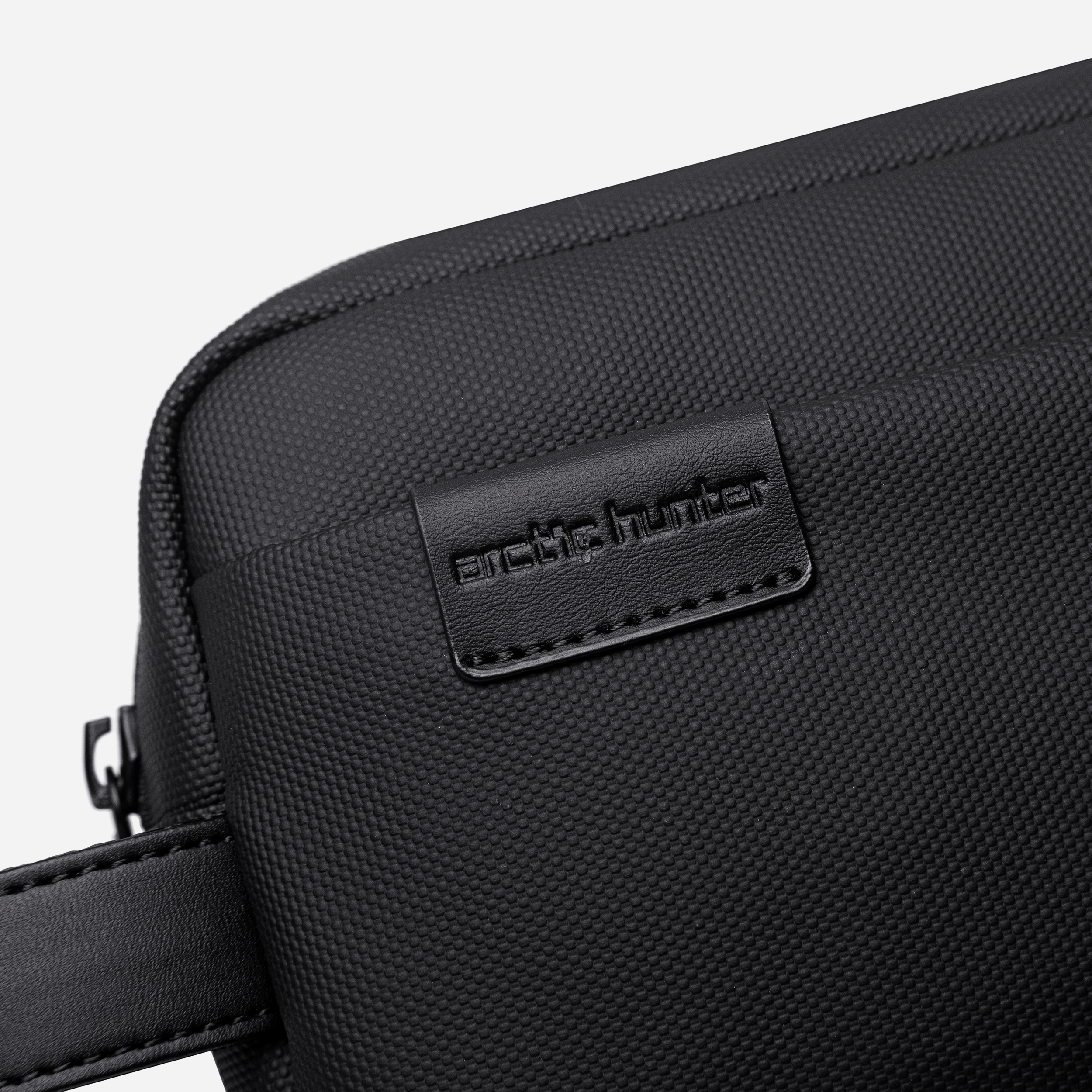 K00580 Black Arctic Hunter