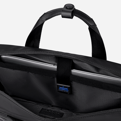 GWB00888 Black arctichunter-eg