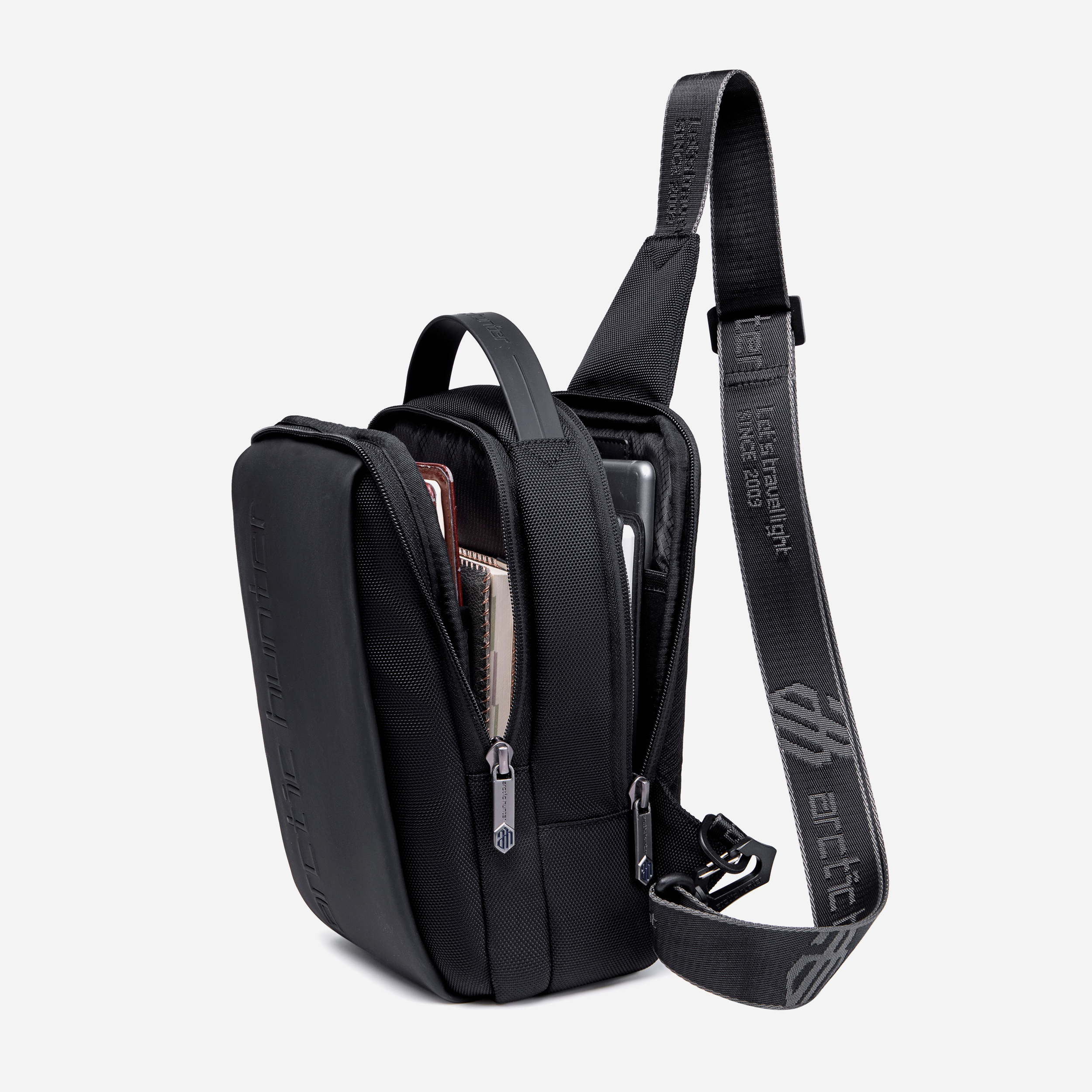 XB00541 Blue Arctic Hunter