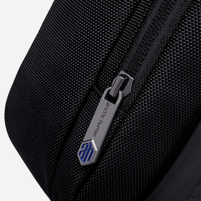 K00542 Black Arctic Hunter