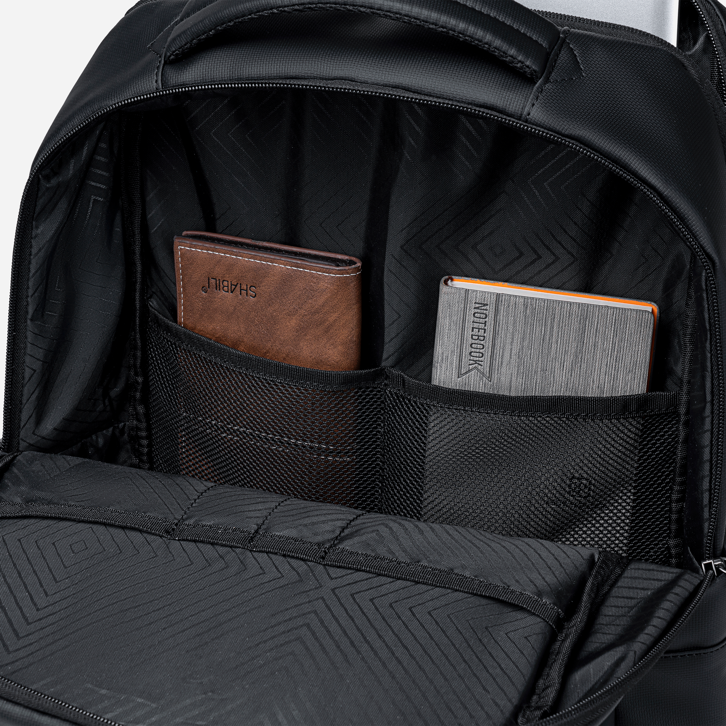 GB00731 Black Golden Wolf