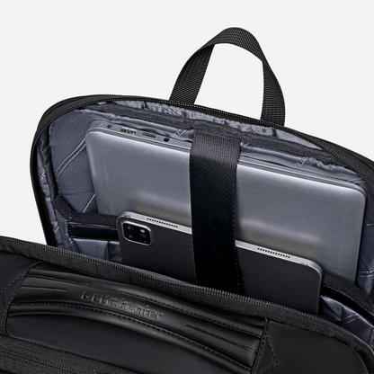 B00833 Black arctichunter-eg