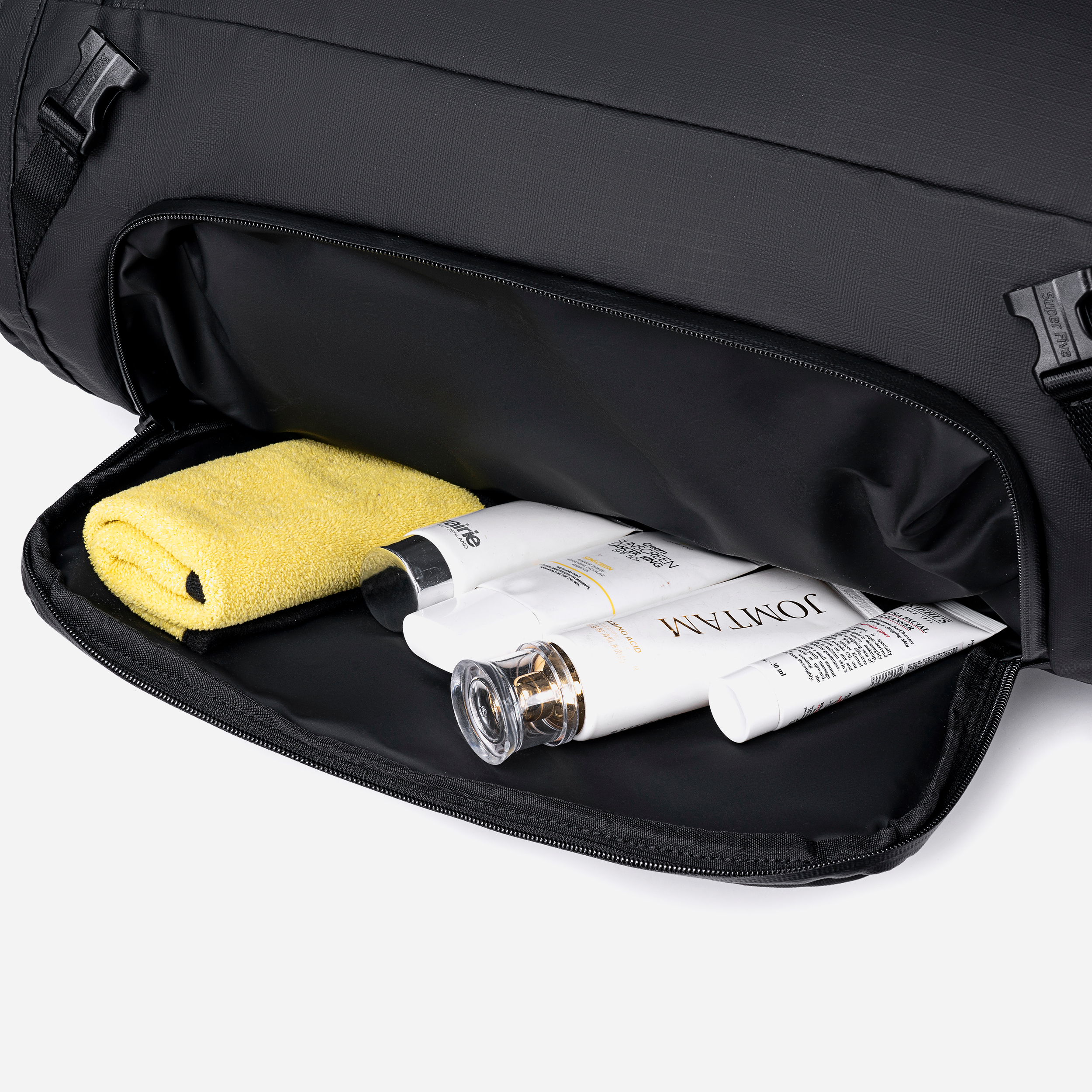 FB00742 Off White Super5