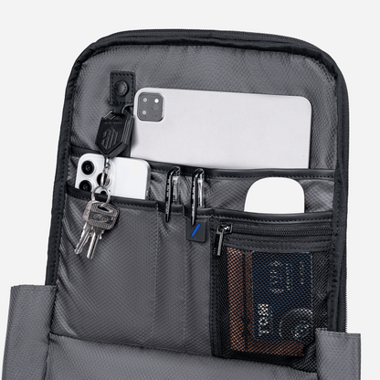 B00682 Blue arctichunter-eg