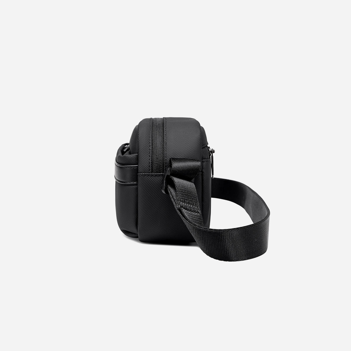 KB00946 Black arctichunter-eg